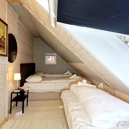 Ferienhaus Historic Townhouse - 2 Baths 3 Floors 100 Percent Charm *