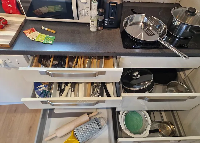 Historic Townhouse - 2 Baths 3 Floors 100 Percent Charm