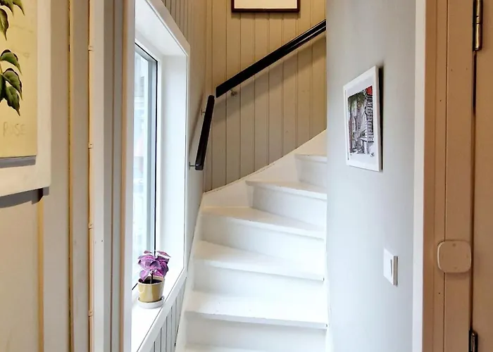 Historic Townhouse - 2 Baths 3 Floors 100 Percent Charm 펜션
