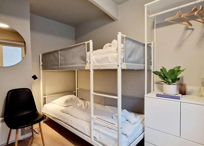 펜션 Historic Townhouse - 2 Baths 3 Floors 100 Percent Charm *